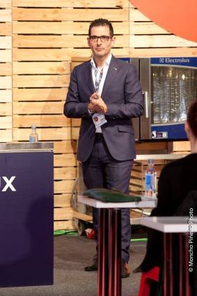 17504592_10212677384869967_6196010697824008122_o